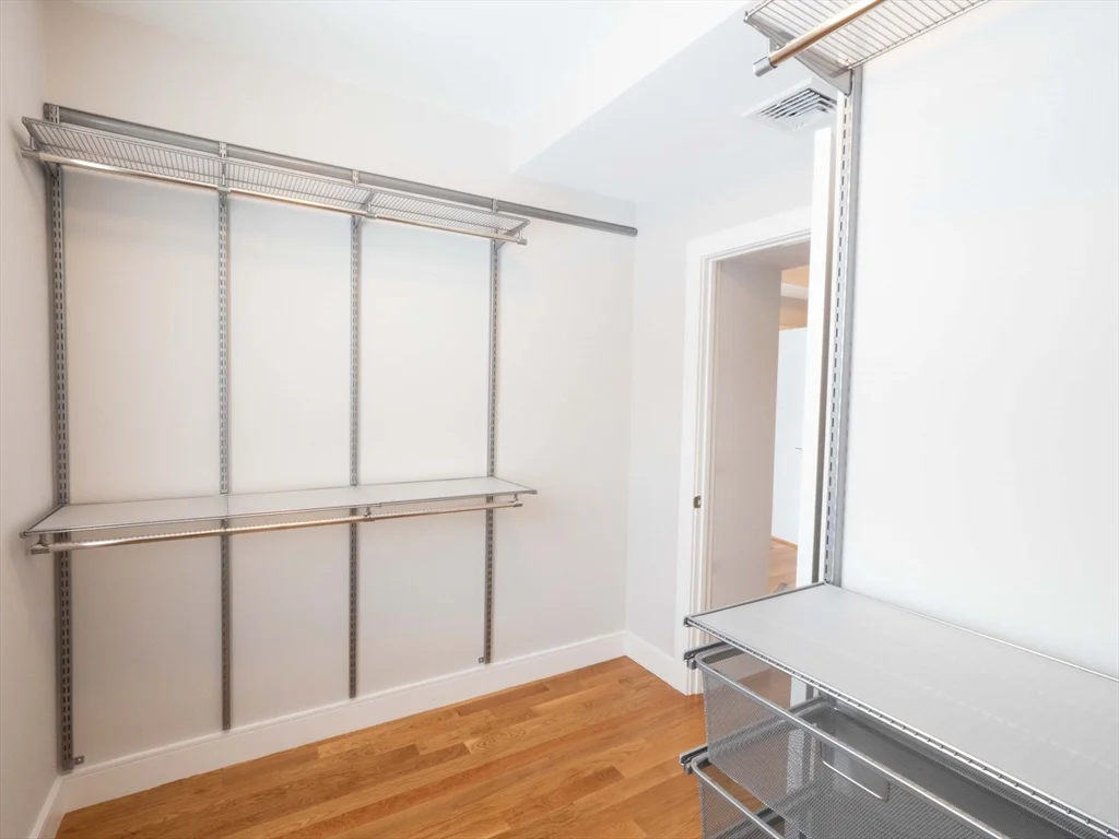 4 bed, 2 bath apartment for rent at 142 Coolidge St Unit 2, Coolidge Corner — photo 12 of 28