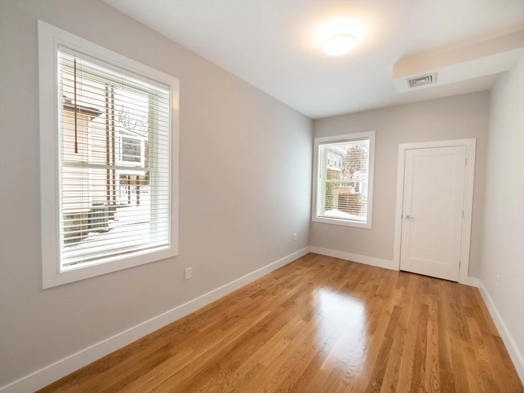 4 bed, 2 bath apartment for rent at 142 Coolidge St Unit 2, Coolidge Corner — photo 24 of 28