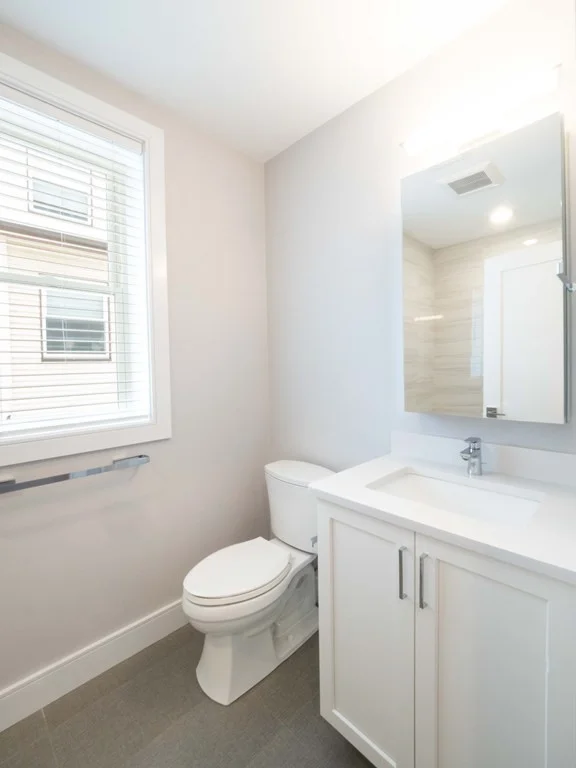 4 bed, 2 bath apartment for rent at 142 Coolidge St Unit 3, Coolidge Corner — photo 22 of 25