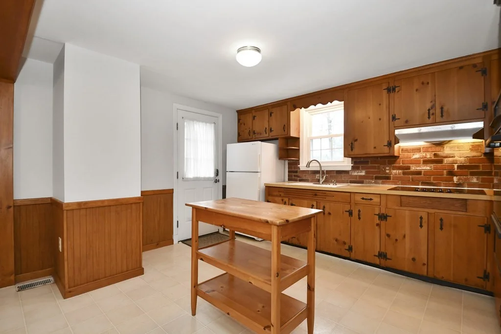 3 bed, 1 bath apartment for rent at 142 Dalton Rd Unit 142, Chelmsford — photo 17 of 36