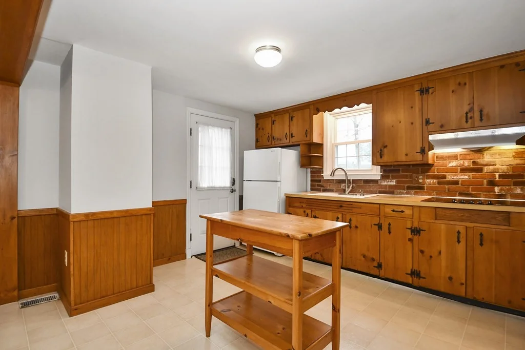 3 bed, 1 bath apartment for rent at 142 Dalton Rd Unit 142, Chelmsford — photo 18 of 36