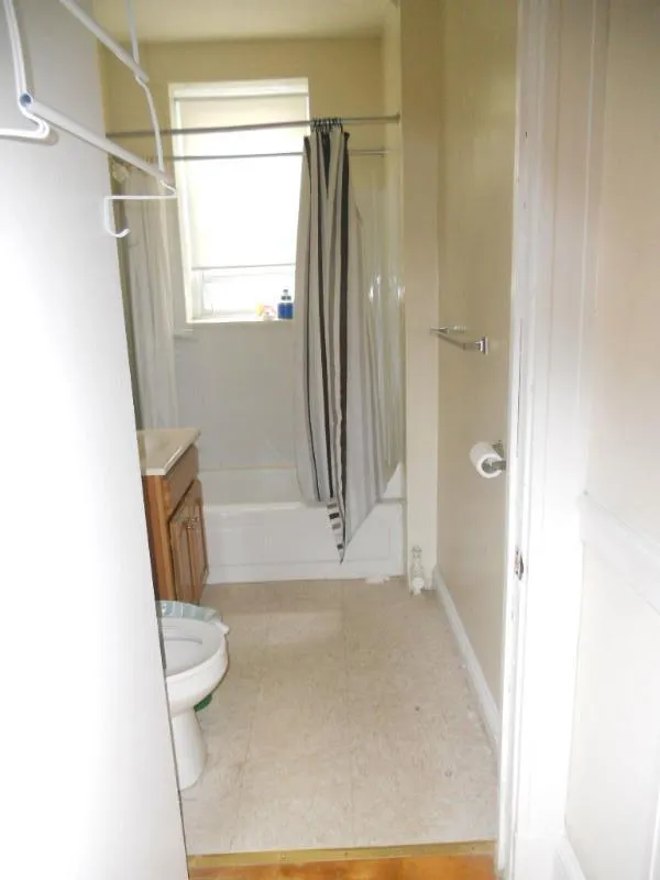 4 bed, 2 bath apartment for rent at 142 Davis Ave Unit 3, Emerson Gardens — photo 5 of 16