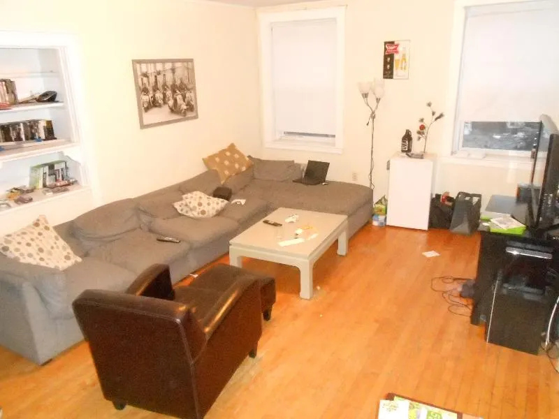 4 bed, 2 bath apartment for rent at 142 Davis Ave Unit 3, Emerson Gardens — photo 11 of 16