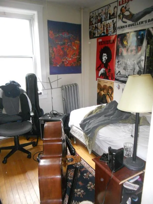 4 bed, 2 bath apartment for rent at 142 Davis Ave Unit 3, Emerson Gardens — photo 4 of 16