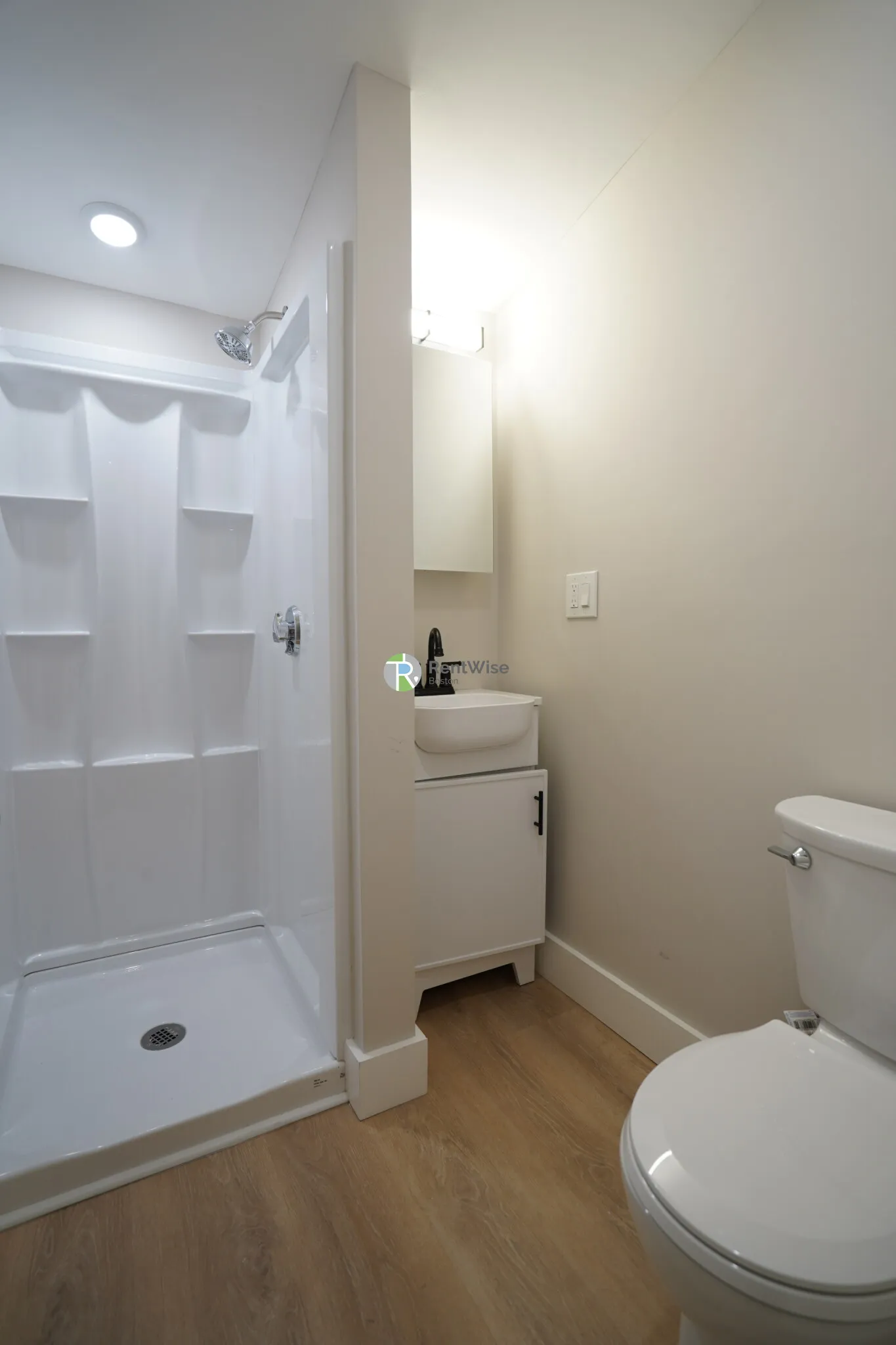 Studio bed, 1 bath apartment for rent at 142 Dorchester Ave Unit 16, South Boston — photo 4 of 5