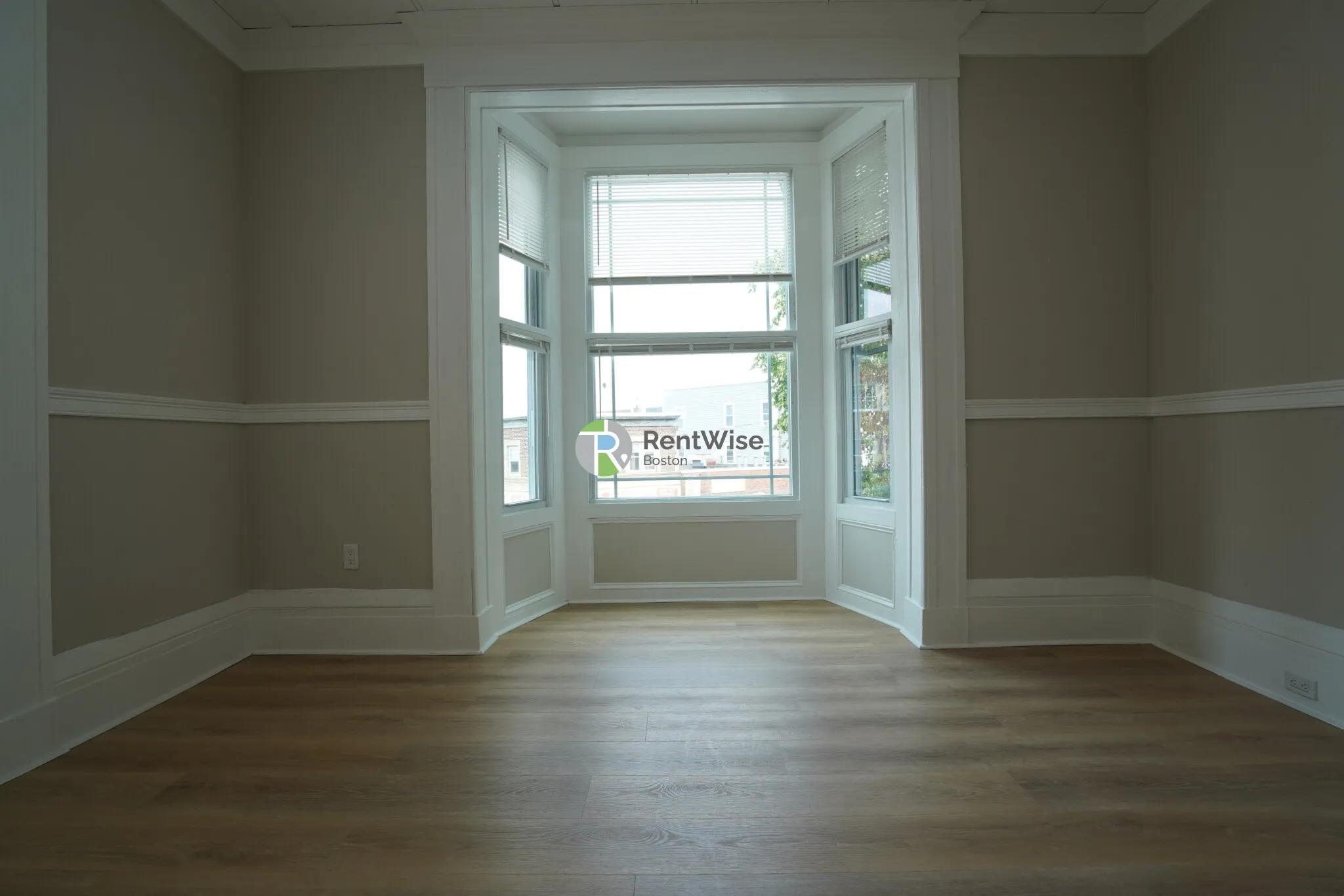 Studio bed, 1 bath apartment for rent at 142 Dorchester St Unit 1, South Boston — photo 6 of 7