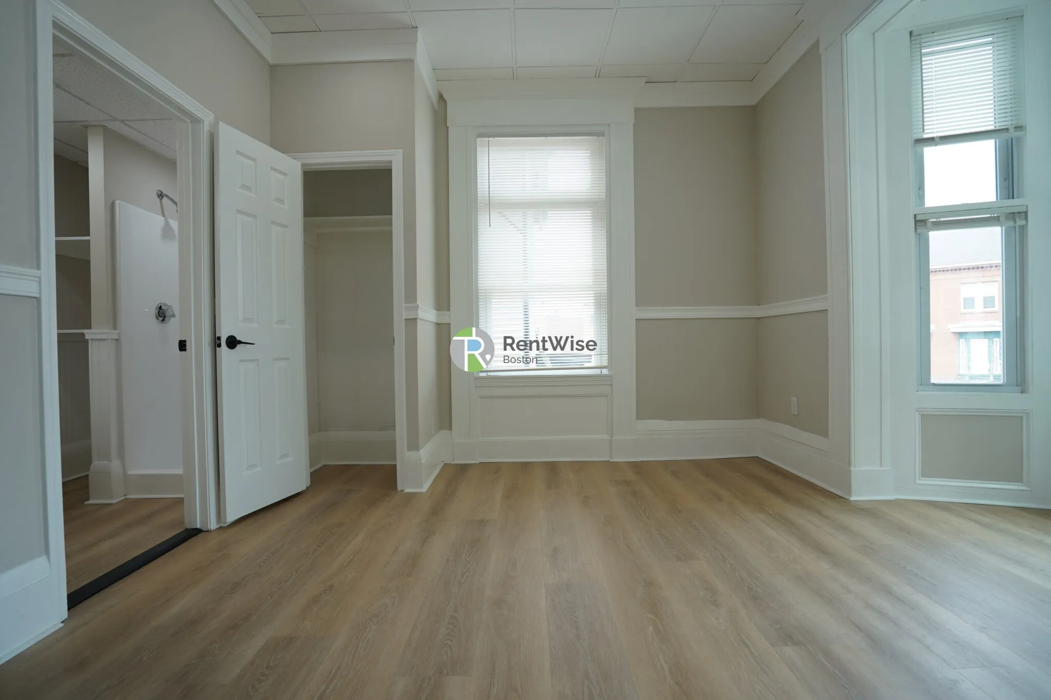Studio bed, 1 bath apartment for rent at 142 Dorchester St Unit 1, South Boston — photo 2 of 7