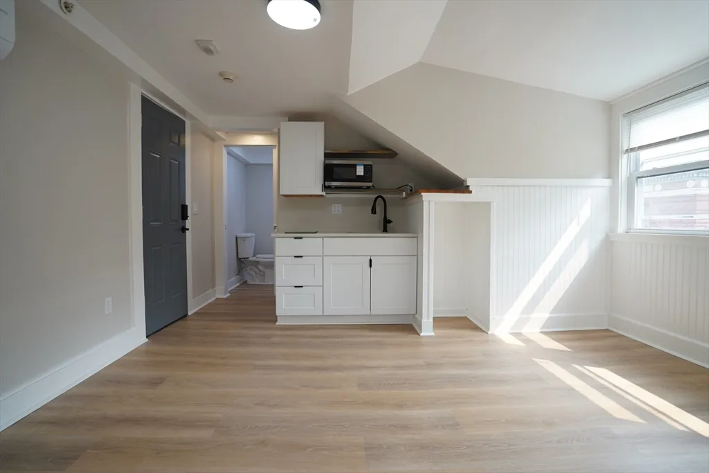 Studio bed, 1 bath apartment for rent at 142 Dorchester St Unit 10, South Boston