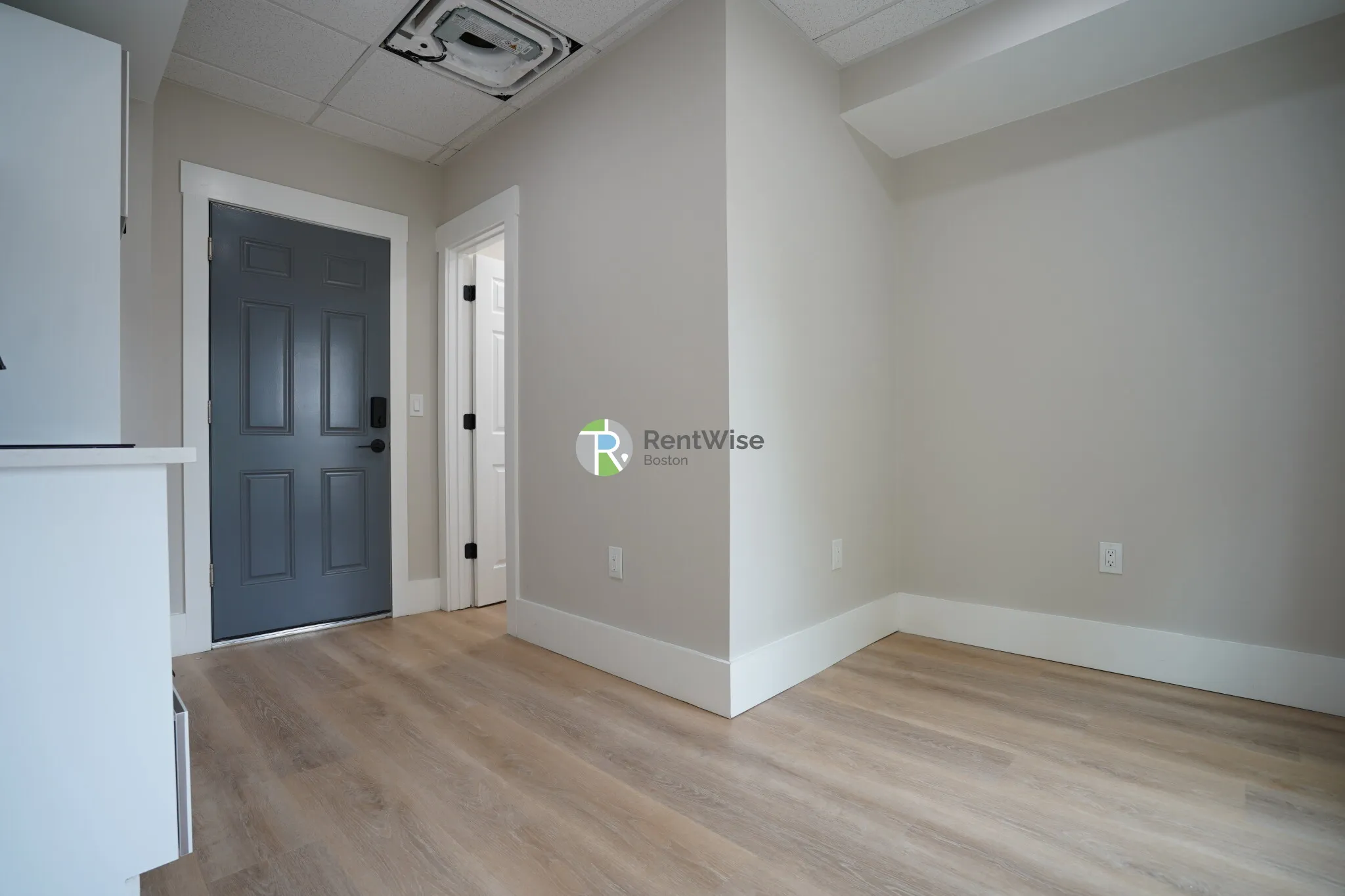 Studio bed, 1 bath apartment for rent at 142 Dorchester St Unit 11, South Boston — photo 2 of 6