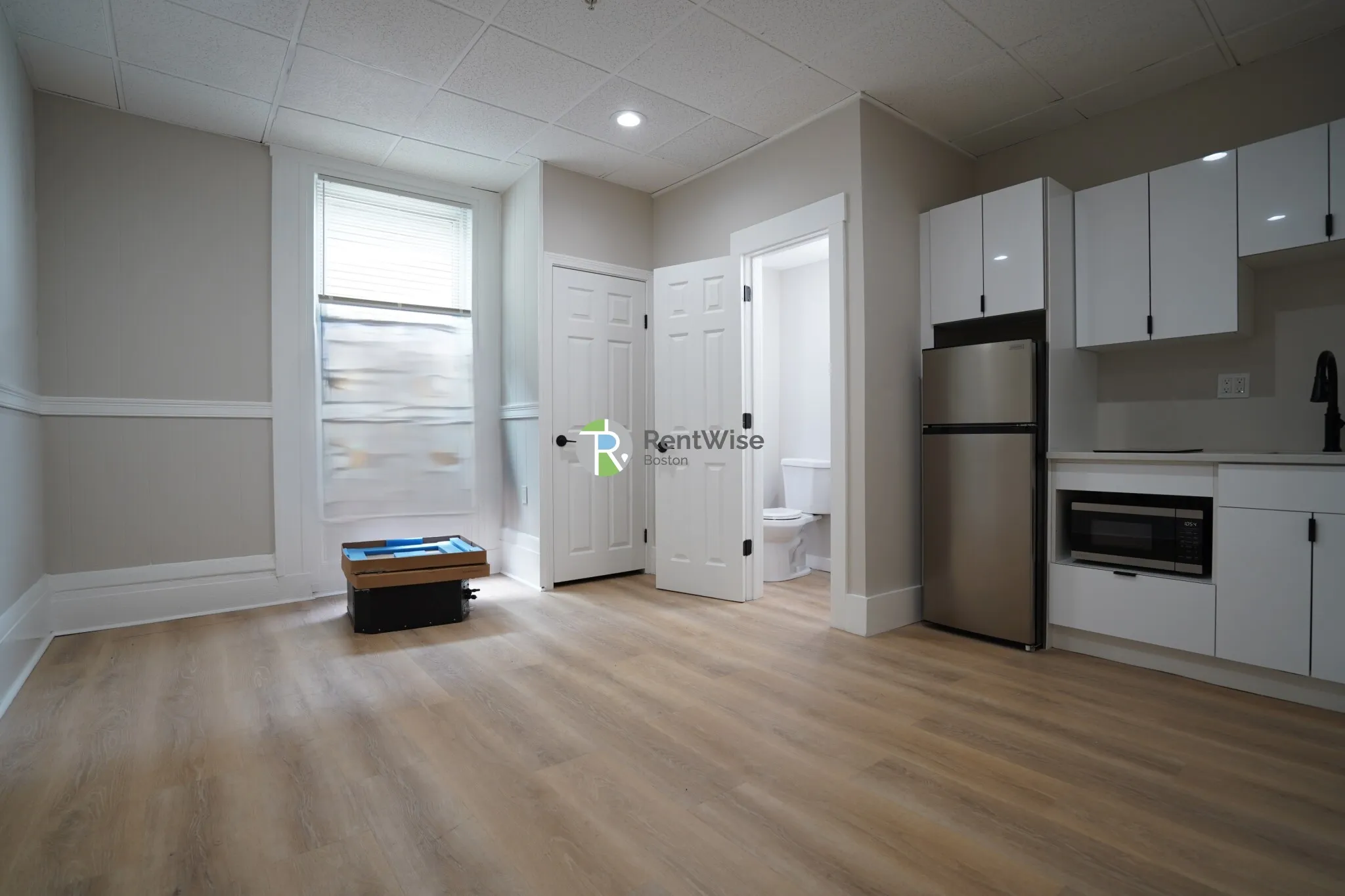 Studio bed, 1 bath apartment for rent at 142 Dorchester St Unit 2, South Boston
