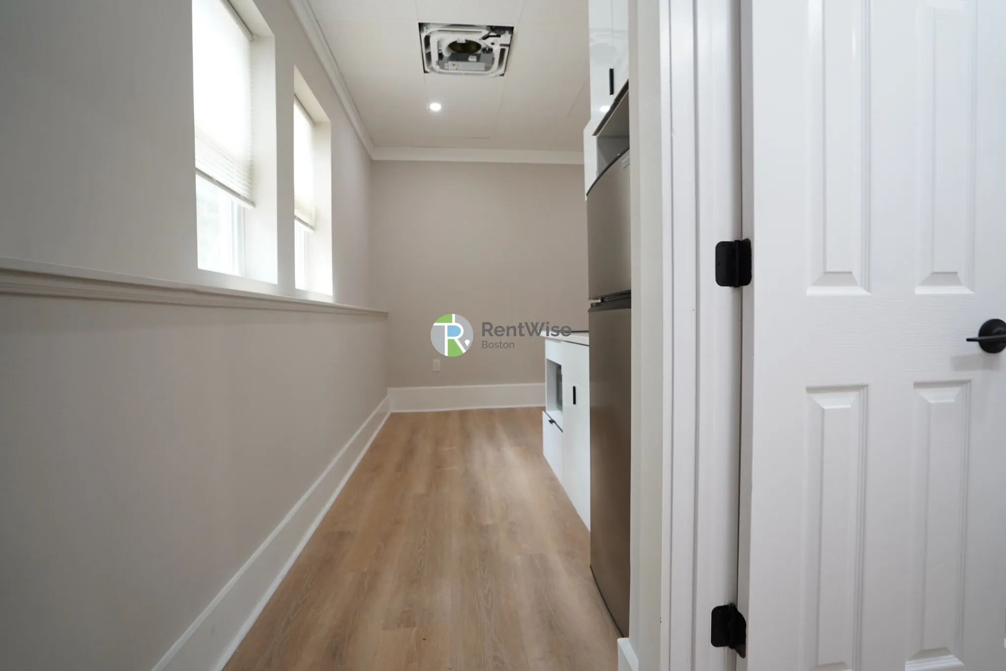 Studio bed, 1 bath apartment for rent at 142 Dorchester St Unit 4, South Boston
