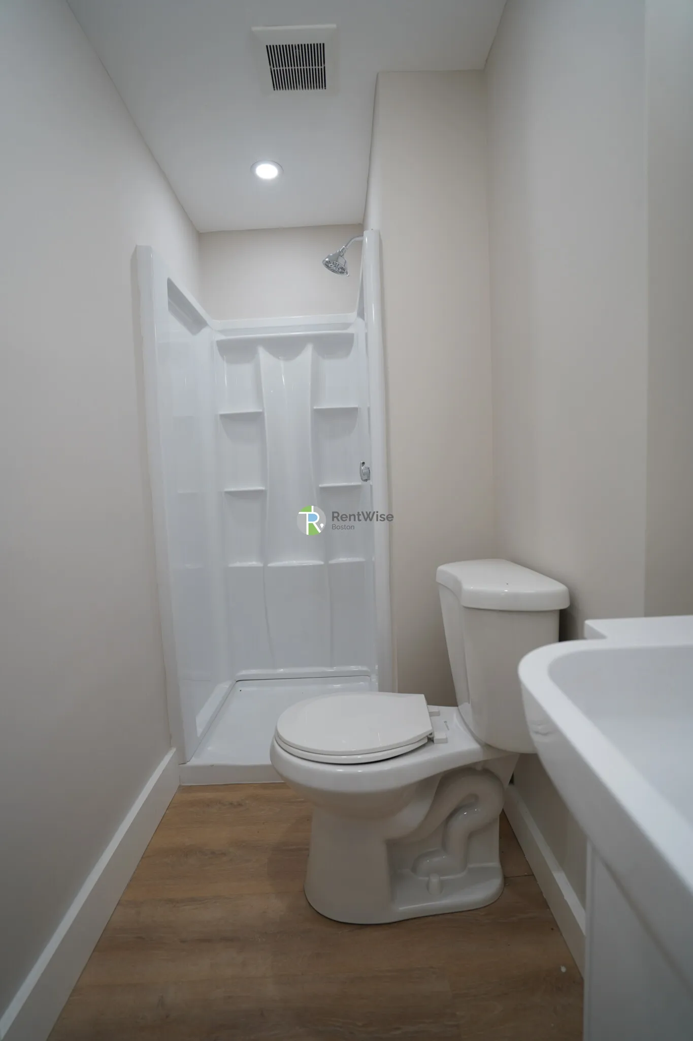 Studio bed, 1 bath apartment for rent at 142 Dorchester St Unit 4, South Boston — photo 6 of 8