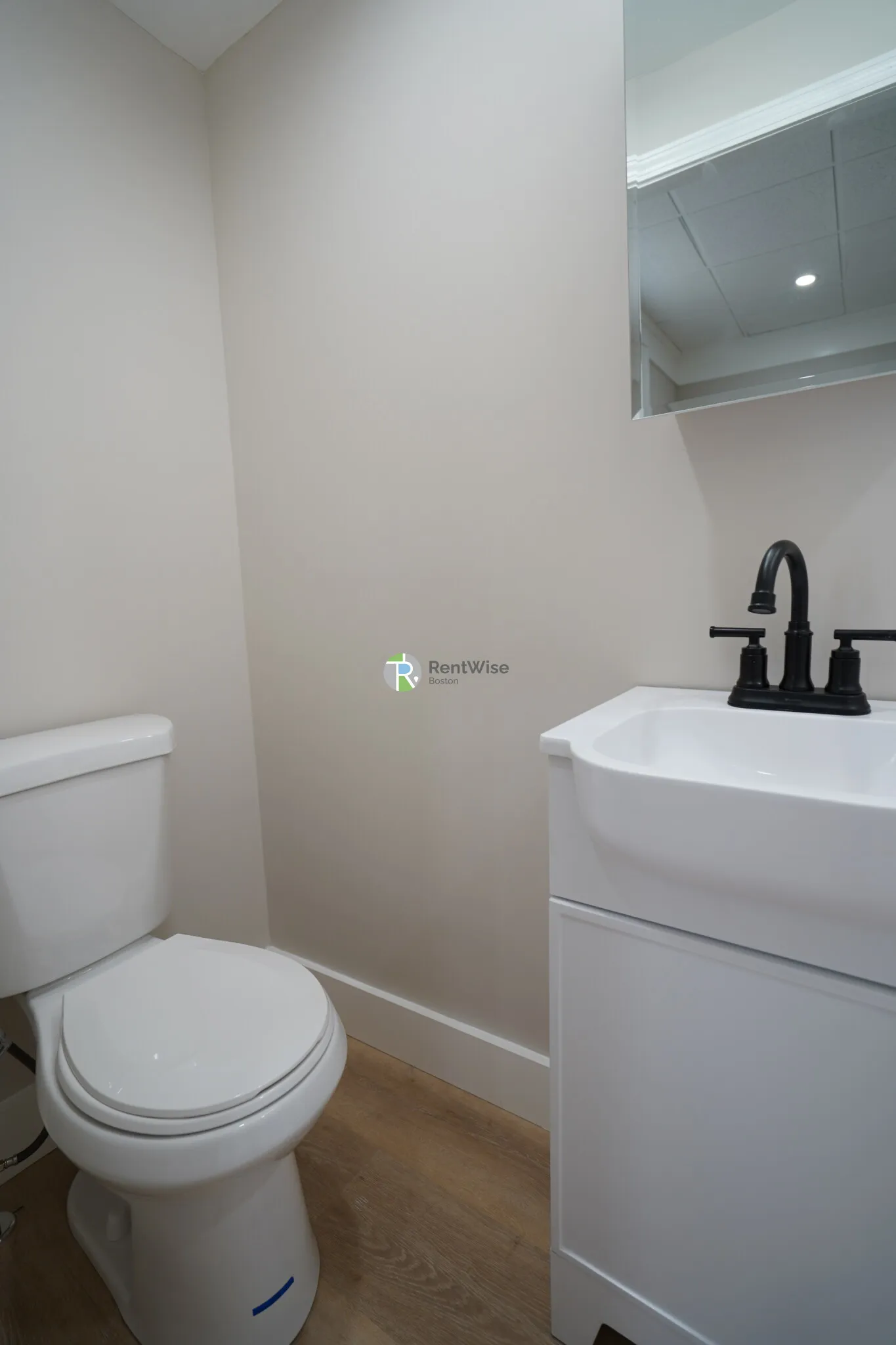 Studio bed, 1 bath apartment for rent at 142 Dorchester St Unit 7, South Boston — photo 5 of 7