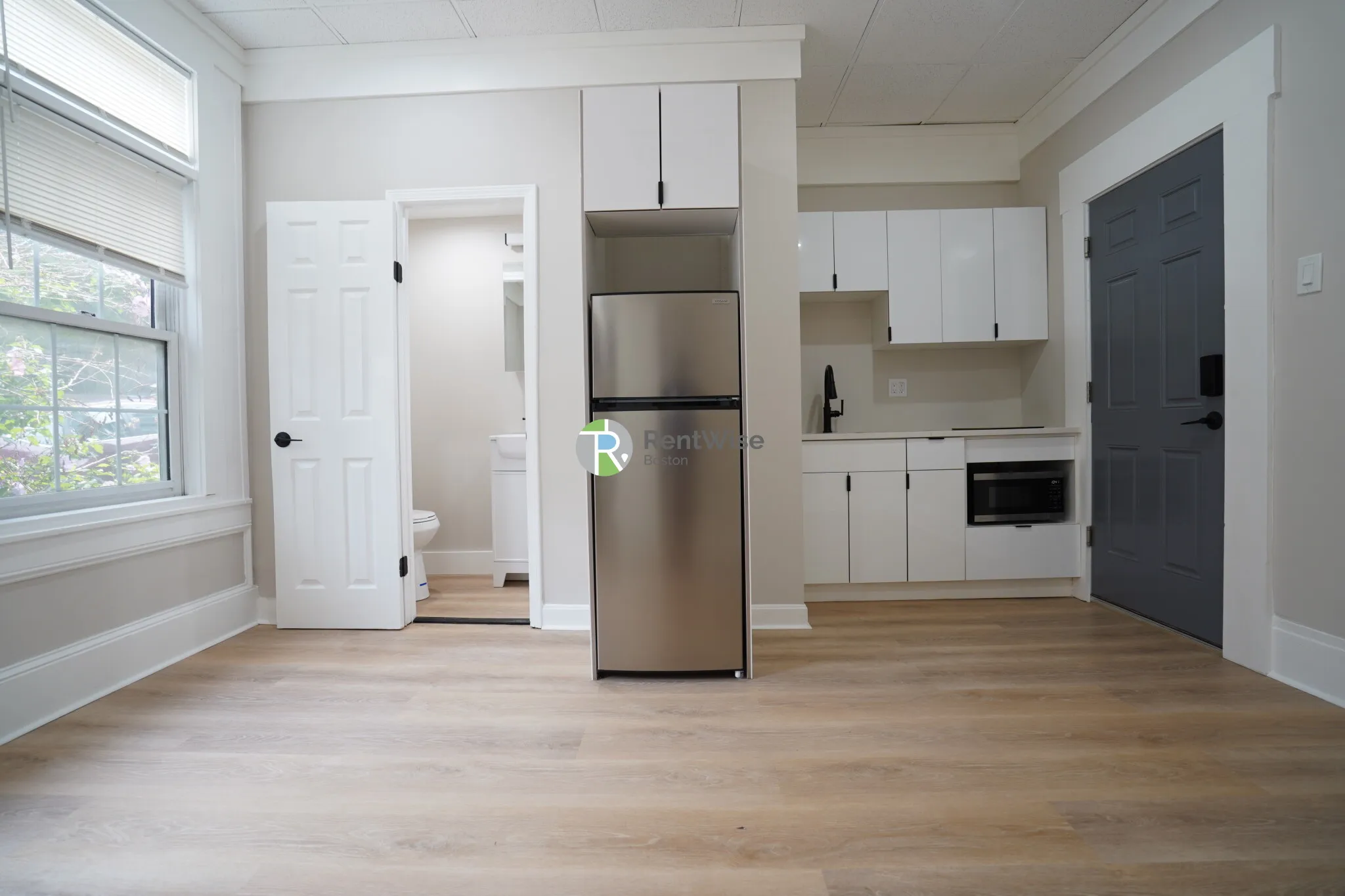 Studio bed, 1 bath apartment for rent at 142 Dorchester St Unit 7, South Boston