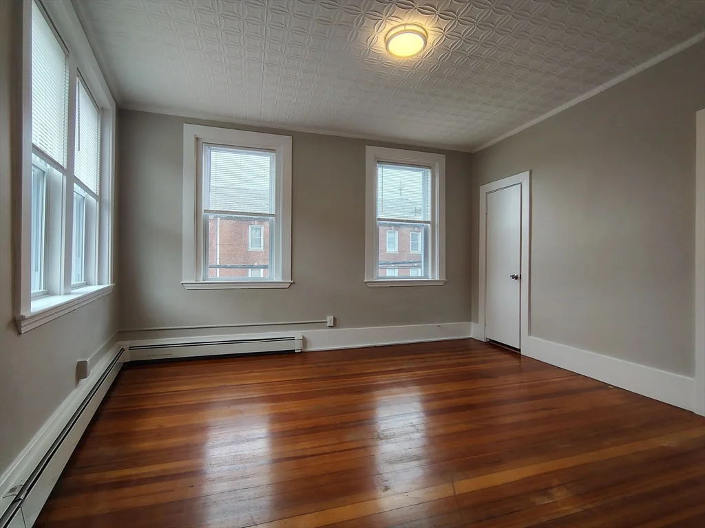 2 bed, 1 bath apartment for rent at 142 Gove Unit 5, East Boston — photo 8 of 12