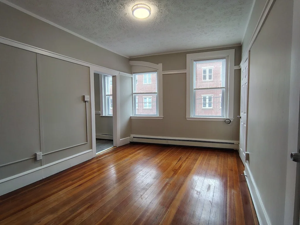 2 bed, 1 bath apartment for rent at 142 Gove Unit 5, East Boston — photo 5 of 12