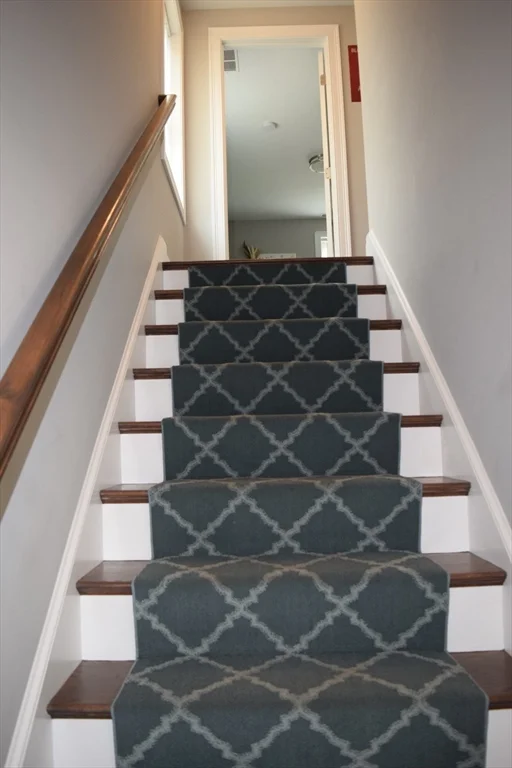 3 bed, 1 bath apartment for rent at 142 Grove Ave, Wilmington — photo 11 of 26