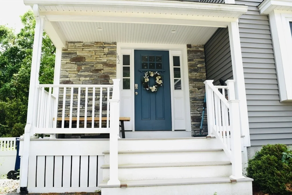 3 bed, 1 bath apartment for rent at 142 Grove Ave, Wilmington — photo 3 of 26