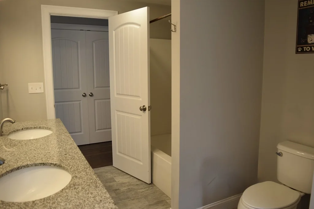 3 bed, 1 bath apartment for rent at 142 Grove Ave, Wilmington — photo 14 of 26