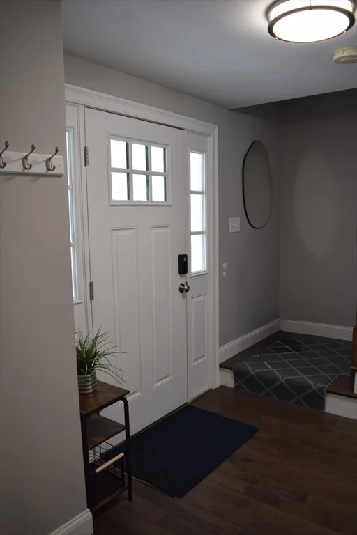 3 bed, 1 bath apartment for rent at 142 Grove Ave, Wilmington — photo 4 of 26