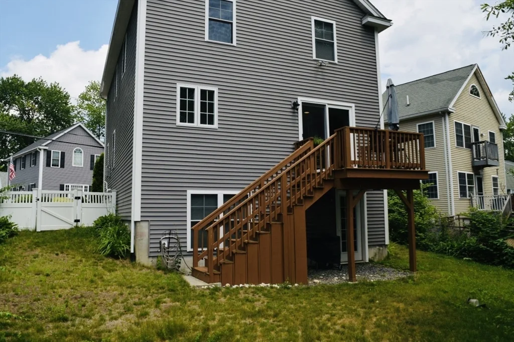3 bed, 1 bath apartment for rent at 142 Grove Ave, Wilmington — photo 25 of 26