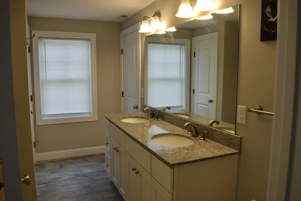 3 bed, 1 bath apartment for rent at 142 Grove Ave, Wilmington — photo 13 of 26