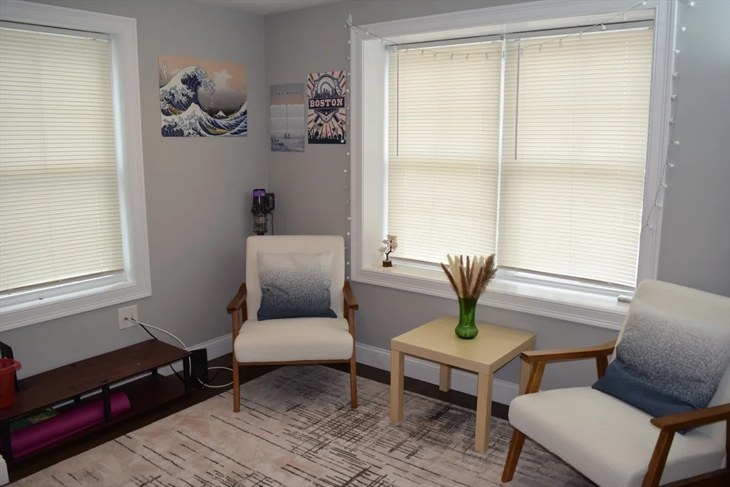 3 bed, 1 bath apartment for rent at 142 Grove Ave, Wilmington — photo 6 of 26