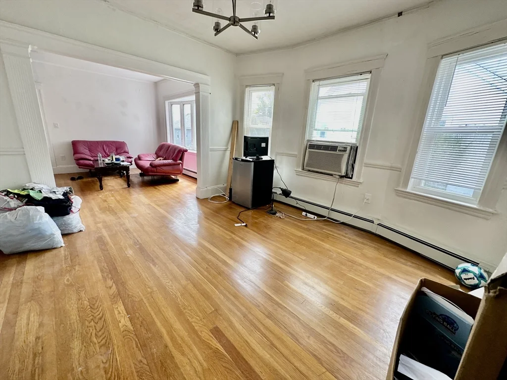 3 bed, 1 bath apartment for rent at 142 Langdon Ave Unit 1, Watertown — photo 5 of 5