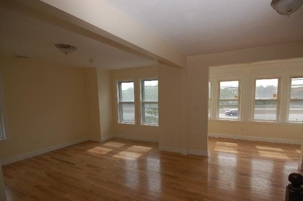 4 bed, 2 bath apartment for rent at 142 Lincoln St Unit 2, Brighton — photo 6 of 8