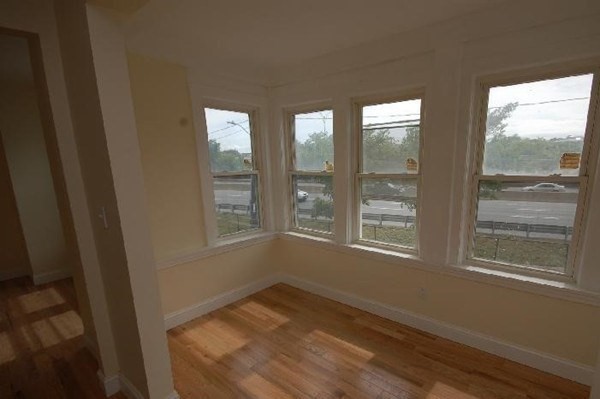 4 bed, 2 bath apartment for rent at 142 Lincoln St Unit 2, Brighton — photo 3 of 8