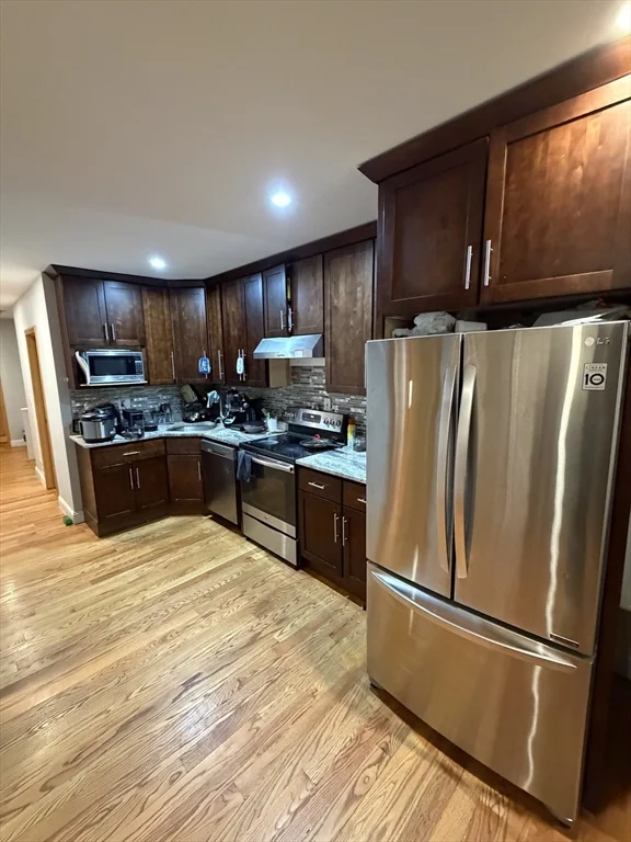3 bed, 2 bath apartment for rent at 142 Newbury Ave Unit 142, Quincy — photo 10 of 15