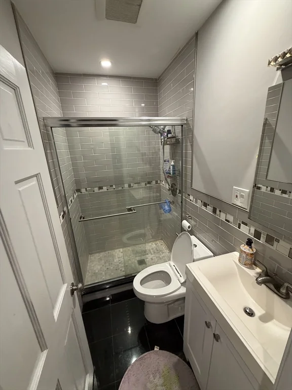 3 bed, 2 bath apartment for rent at 142 Newbury Ave Unit 142, Quincy — photo 13 of 15