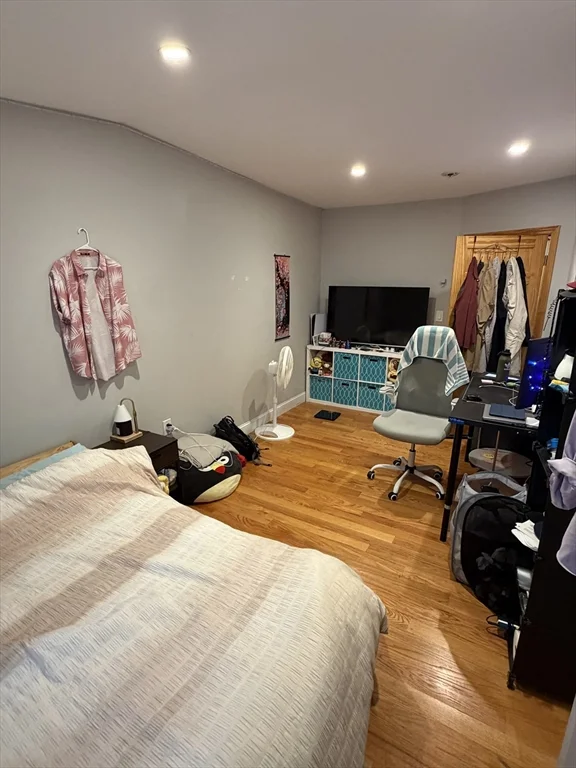 3 bed, 2 bath apartment for rent at 142 Newbury Ave Unit 142, Quincy — photo 2 of 15