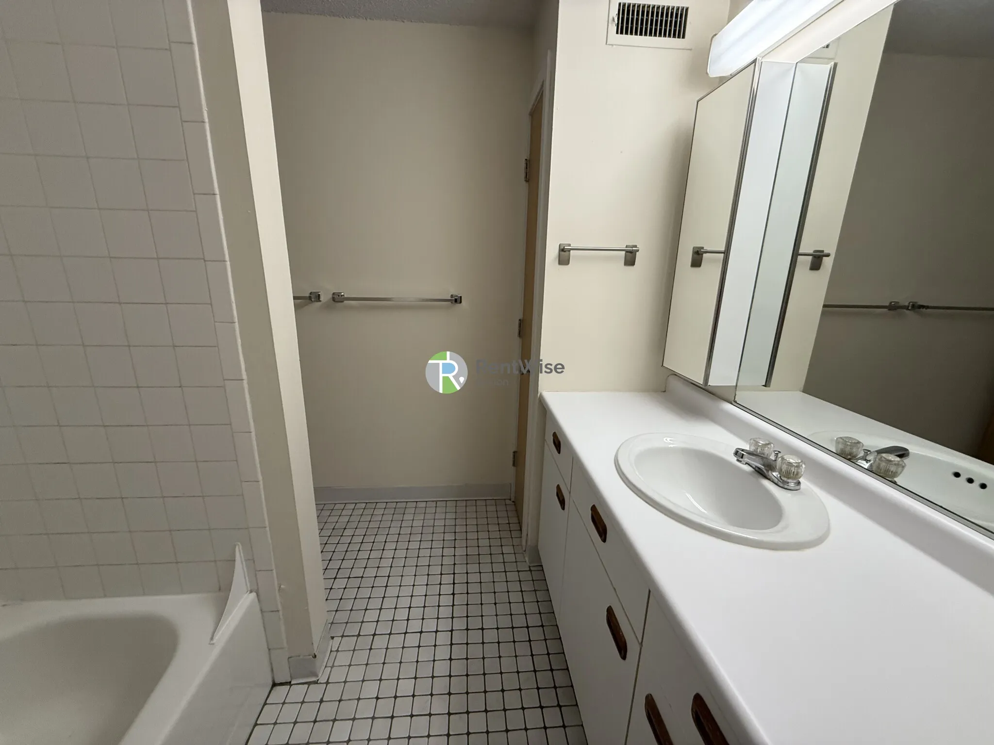 2 bed, 1.5 bath apartment for rent at 142 North Beacon St Unit A4, Brighton — photo 17 of 20