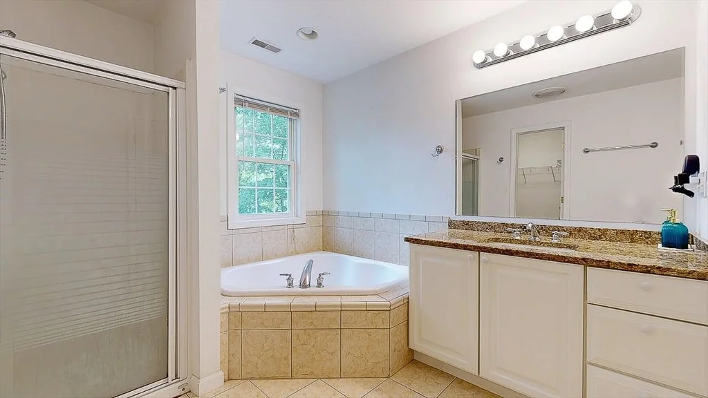3 bed, 2 bath apartment for rent at 142 Olean St Unit 1, Tatnuck — photo 26 of 41
