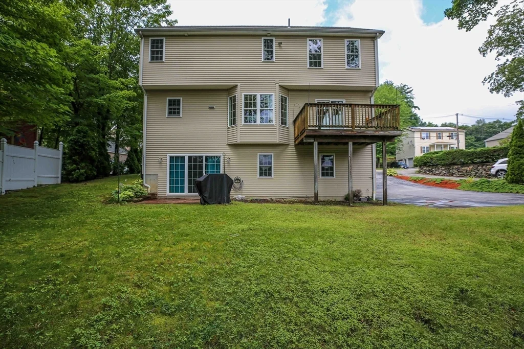 3 bed, 2 bath apartment for rent at 142 Olean St Unit 1, Tatnuck — photo 40 of 41