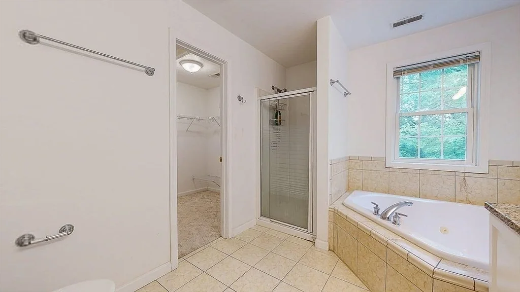 3 bed, 2 bath apartment for rent at 142 Olean St Unit 1, Tatnuck — photo 27 of 41