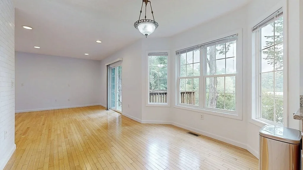 3 bed, 2 bath apartment for rent at 142 Olean St Unit 1, Tatnuck — photo 6 of 41
