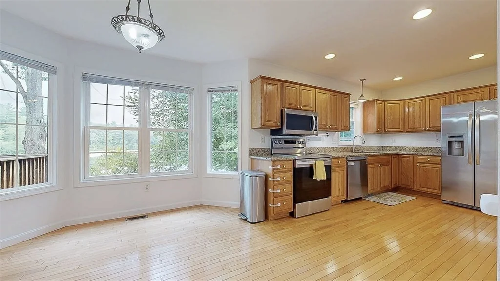 3 bed, 2 bath apartment for rent at 142 Olean St Unit 1, Tatnuck — photo 8 of 41