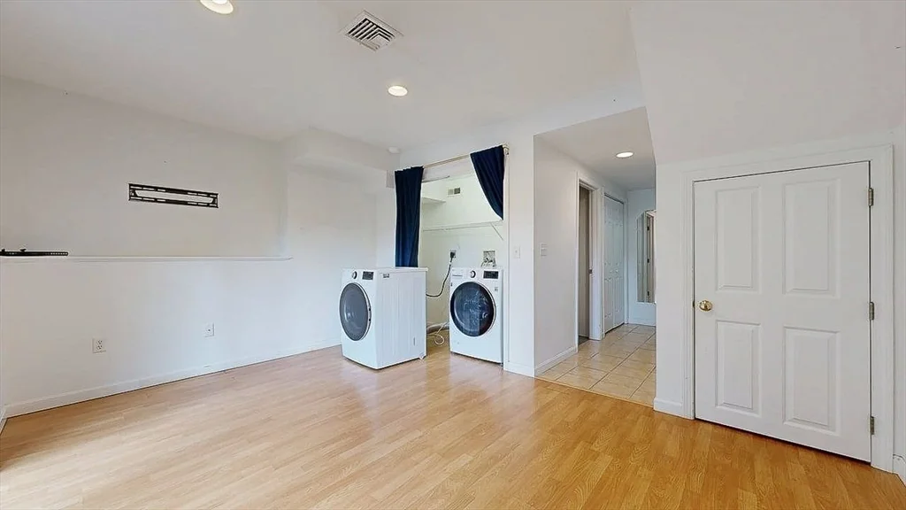3 bed, 2 bath apartment for rent at 142 Olean St Unit 1, Tatnuck — photo 35 of 41