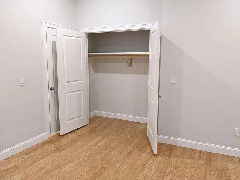 2 bed, 1.5 bath apartment for rent at 142 Pleasant St Unit 11, Winthrop — photo 4 of 12