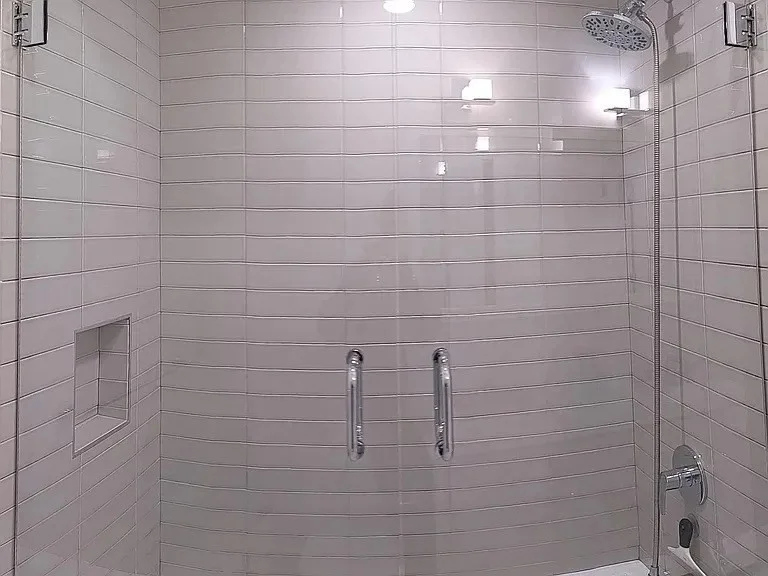 2 bed, 1.5 bath apartment for rent at 142 Pleasant St Unit 11, Winthrop — photo 3 of 12