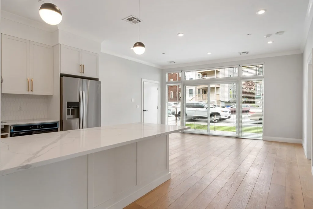 3 bed, 2 bath apartment for rent at 142 Pleasant St Unit 1A, Dorchester — photo 10 of 13