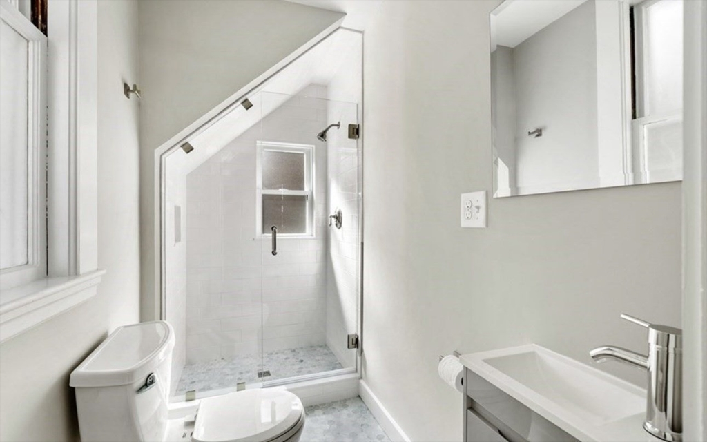 1 bed, 1 bath apartment for rent at 142 Powder House Boulevard Unit 1, Teele Square — photo 6 of 11
