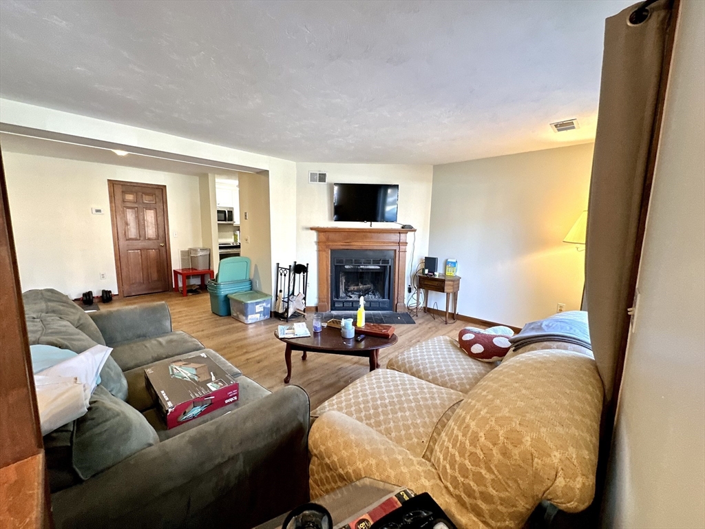 2 bed, 2 bath apartment for rent at 142 Quincy Shore Dr Unit 151, North Quincy — photo 4 of 11