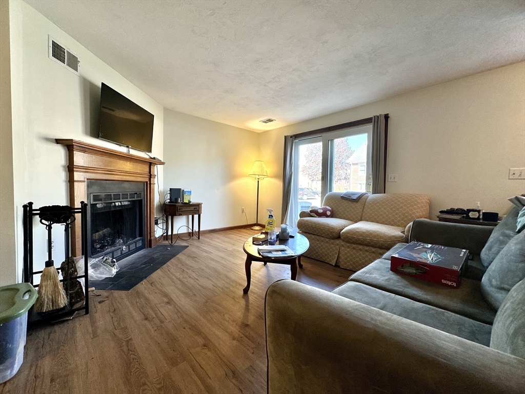 2 bed, 2 bath apartment for rent at 142 Quincy Shore Dr Unit 151, North Quincy — photo 5 of 11