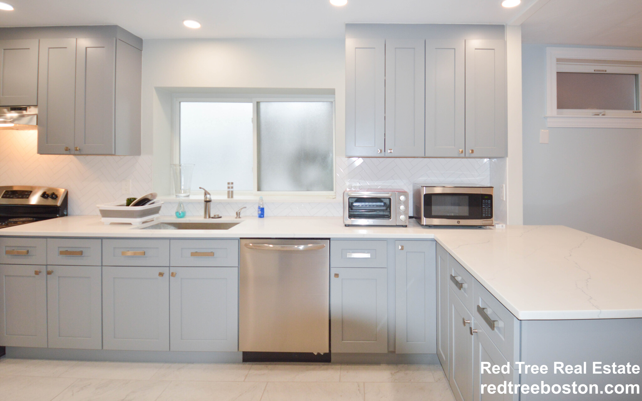 3 bed, 3 bath apartment for rent at 142 Salisbury Rd Unit 1, Salisbury Road - Corey Farm — photo 3 of 18