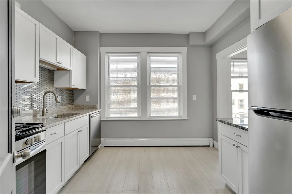 3 bed, 2 bath apartment for rent at 142 Sutherland Rd Unit 1, Brighton — photo 5 of 16