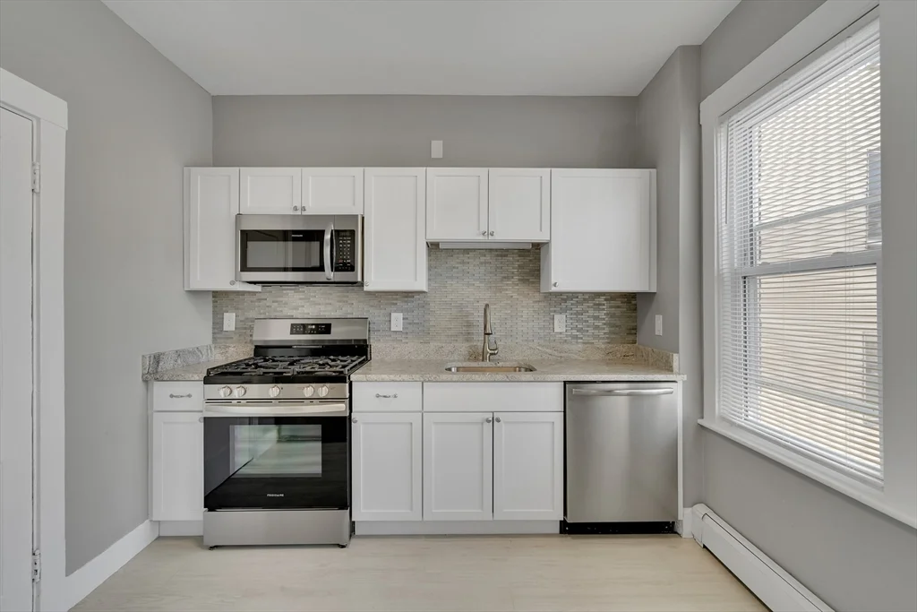 3 bed, 2 bath apartment for rent at 142 Sutherland Rd Unit 1, Brighton — photo 4 of 16