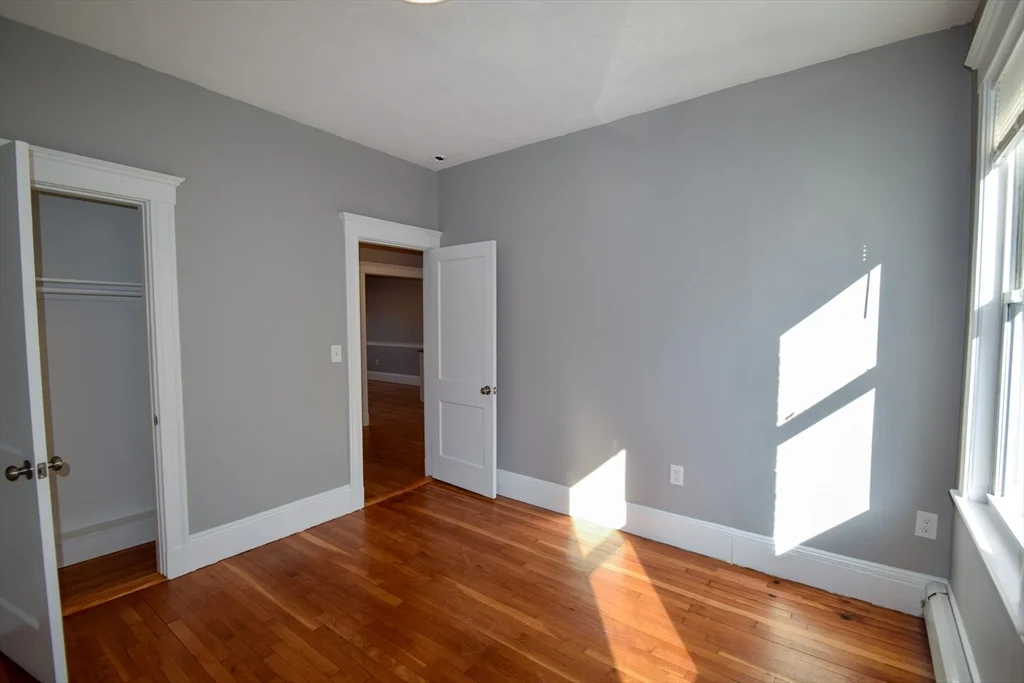 4 bed, 2 bath apartment for rent at 142 Sutherland Rd Unit 2, Brighton — photo 2 of 17